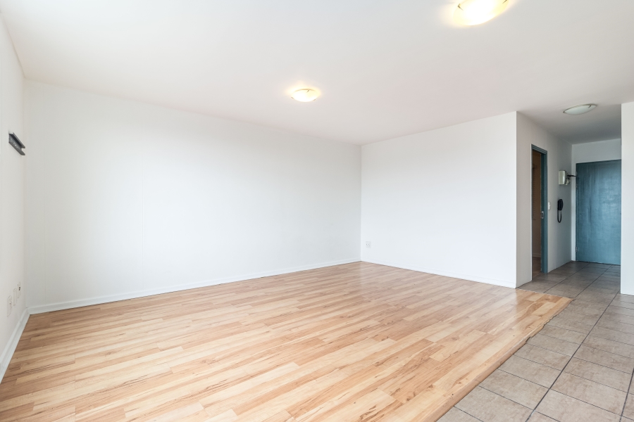 To Let 1 Bedroom Property for Rent in Zonnebloem Western Cape